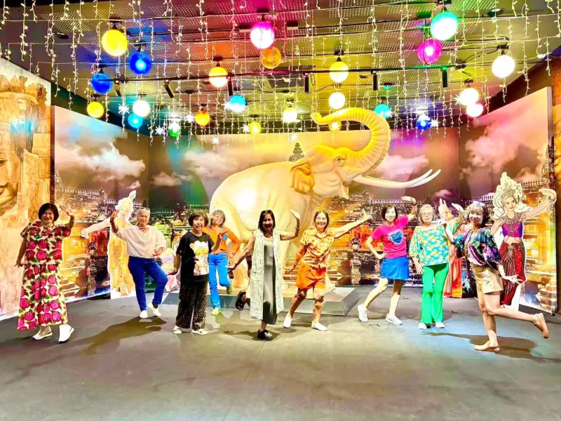 Lighting Art Museum & Balloon Garden in Thailand - ảnh 8