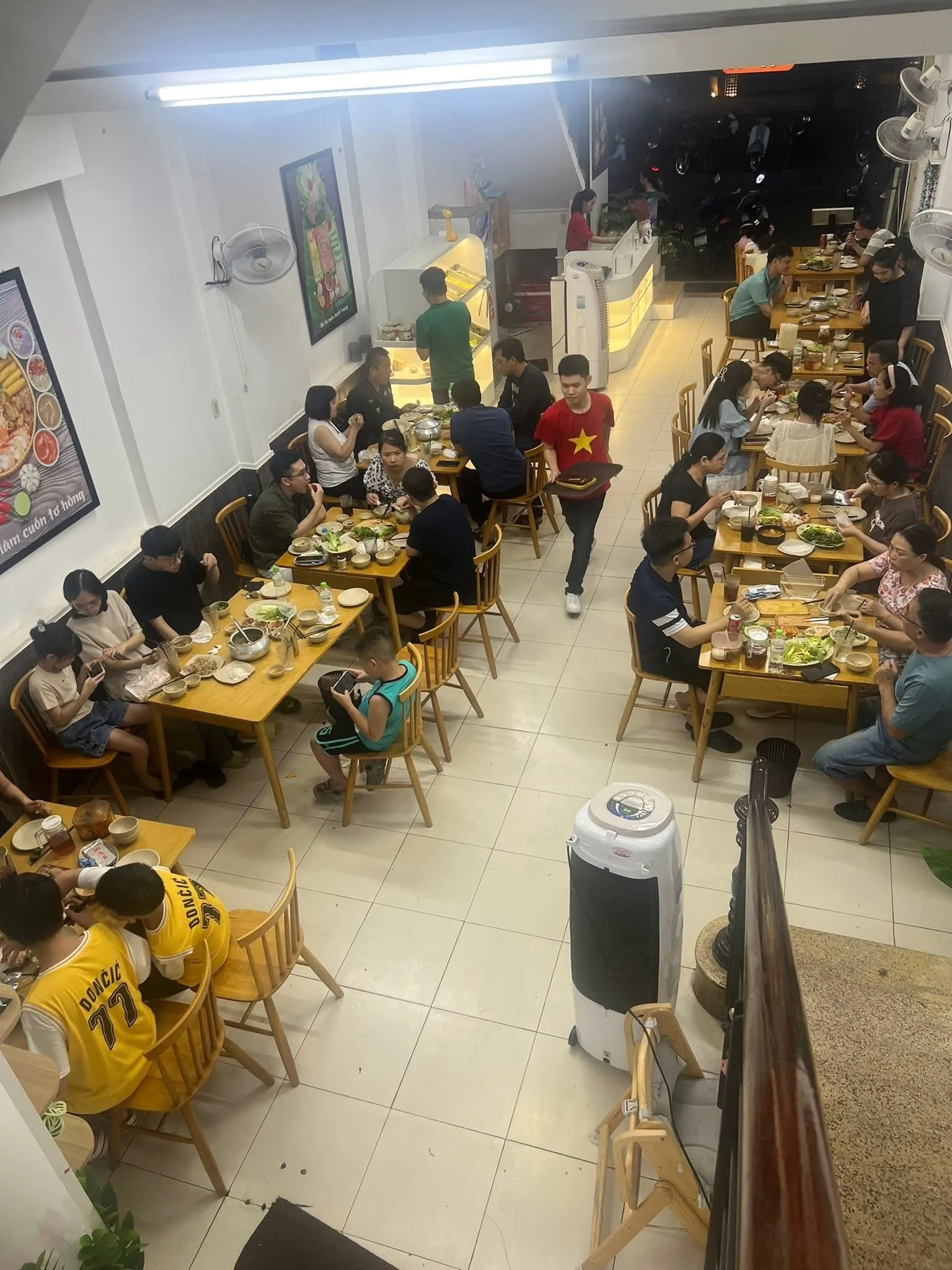 Hít Hà - Thế Giới Đồ Cuốn - ảnh 2