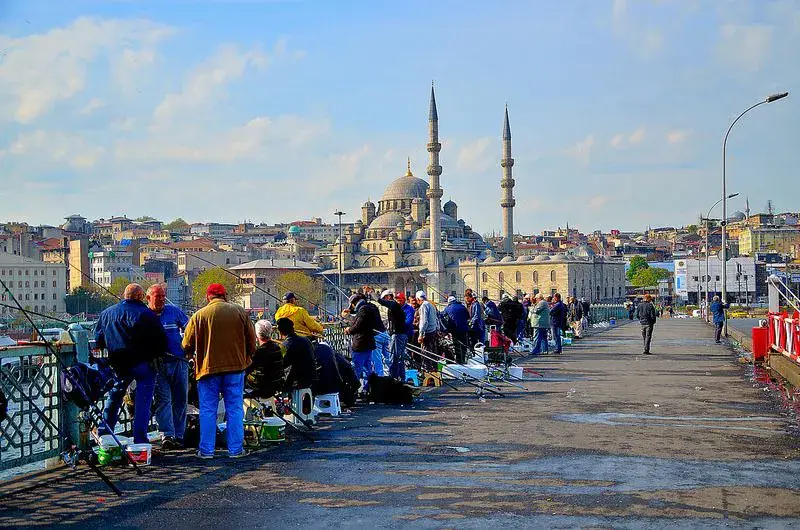 Cầu Galata (Galata Bridge) - ảnh 2