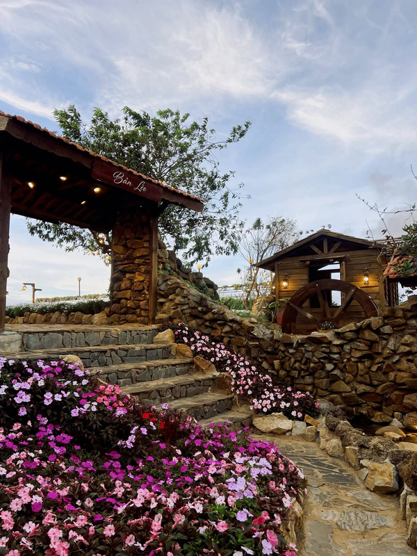 Ngày Thảnh Thơi Cafe - ảnh 8