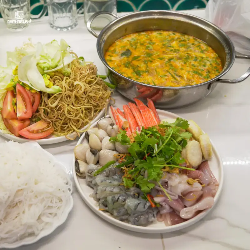 Cơm Niêu KHÊ : Ẩm thực Á Âu kết hợp - ảnh 3