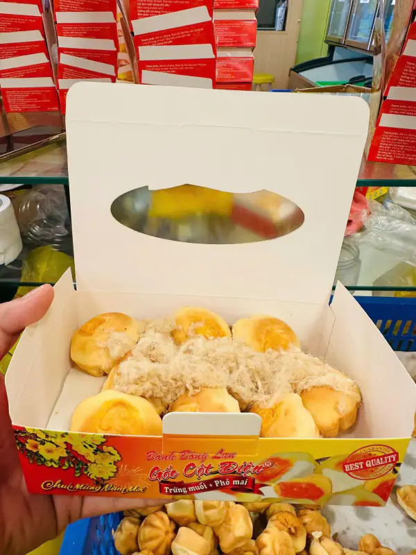 Bánh Bông Lan Trứng Muối Gốc Cột Điện - ảnh 3