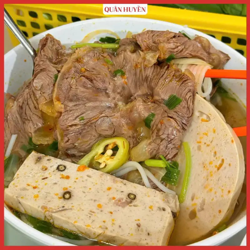 Bún Bò Huế Quân Huyền - ảnh 5
