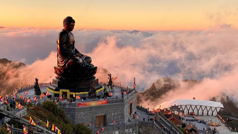 Đỉnh núi Phan Xi Păng - ảnh 7