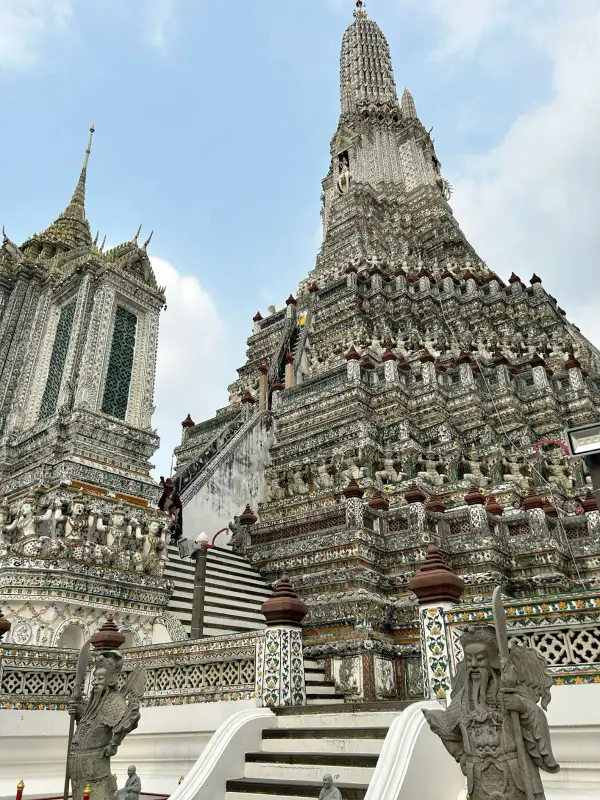 Chùa Wat Arun (Chùa Bình Minh) - ảnh 3