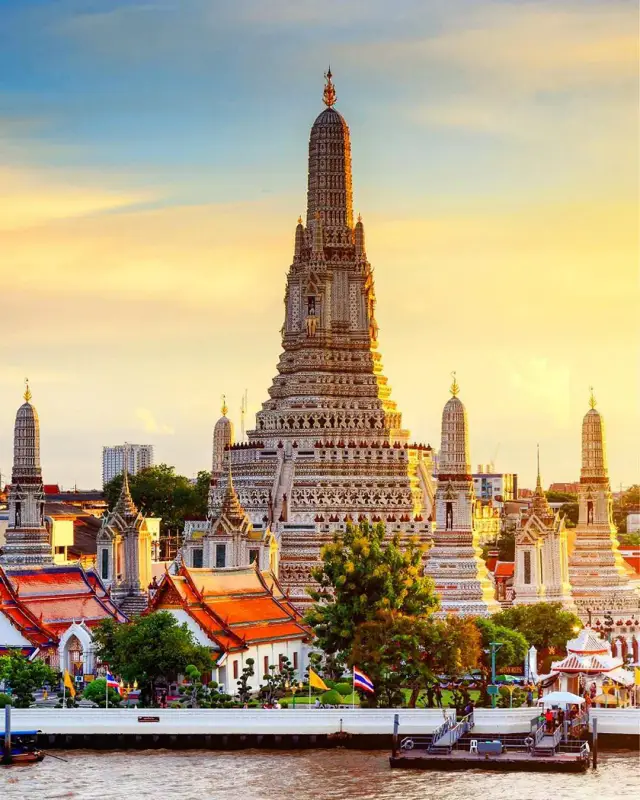 Chùa Wat Arun (Chùa Bình Minh) - ảnh 2