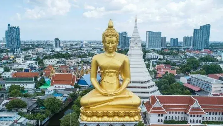 Wat Paknam Bhasicharoen - ảnh 3