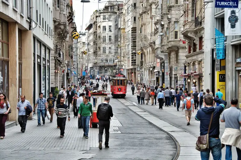 Istiklal Caddesi: Đại lộ đi bộ - ảnh 2