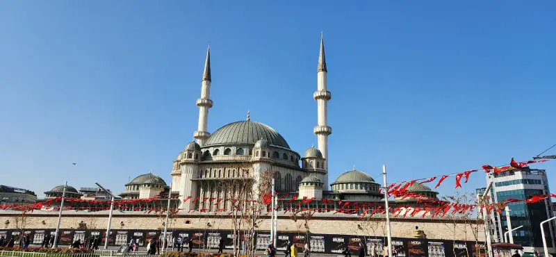 Taksim Square - ảnh 6
