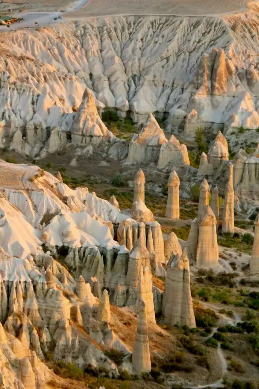 Love Valley Cappadocia - ảnh 4