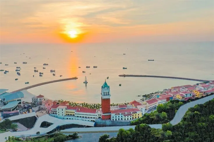 Thị trấn Hoàng Hôn - Sunset Town - ảnh 6