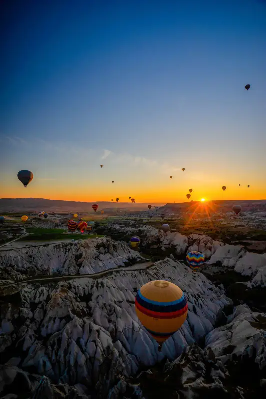 Sunset/Sunrise/Balloons Highest View point in Göreme - ảnh 6
