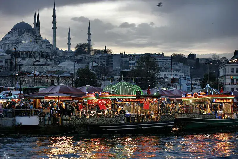 Eminonu Square - ảnh 2