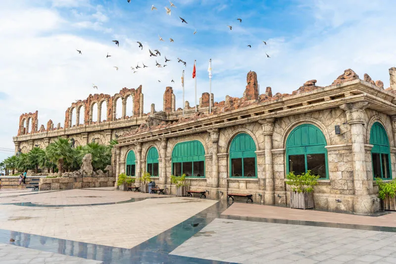 Thị trấn Hoàng Hôn - Sunset Town - ảnh 4