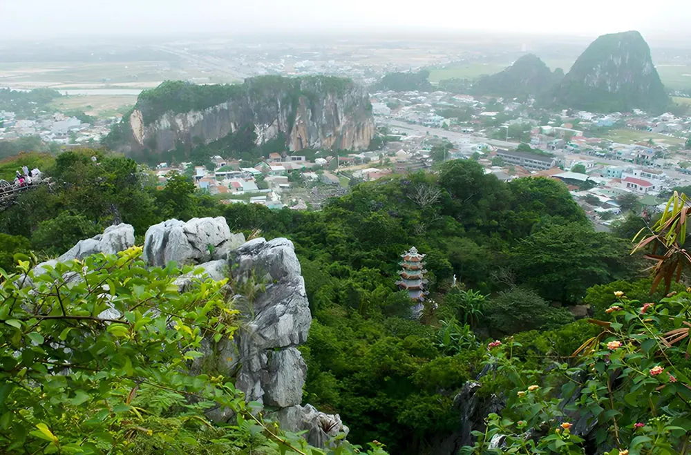 City Tour Đà Nẵng: Khám Phá Linh Thiêng & Kỳ Vĩ Nửa Ngày Chiều 1
