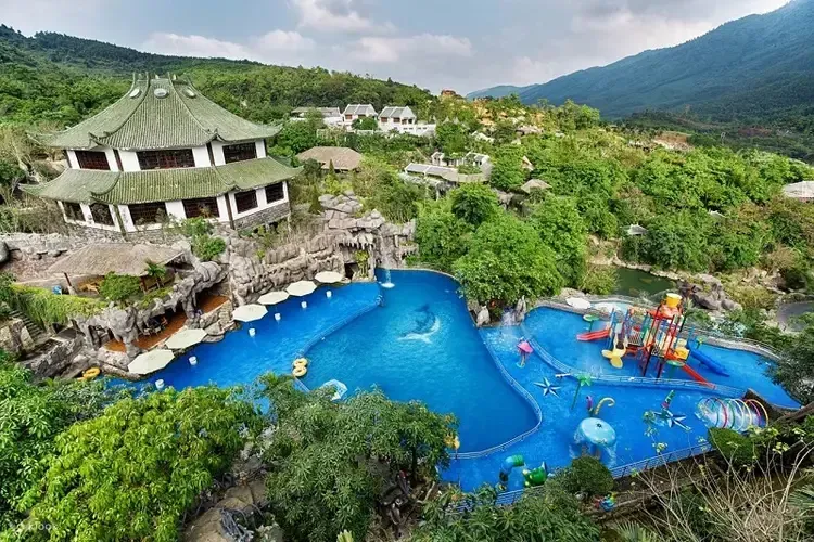 Tour tắm khoáng nóng núi Thần Tài - Đà Nẵng 2