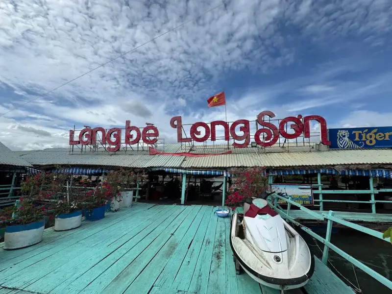 Làng bè Long Sơn - ảnh 4