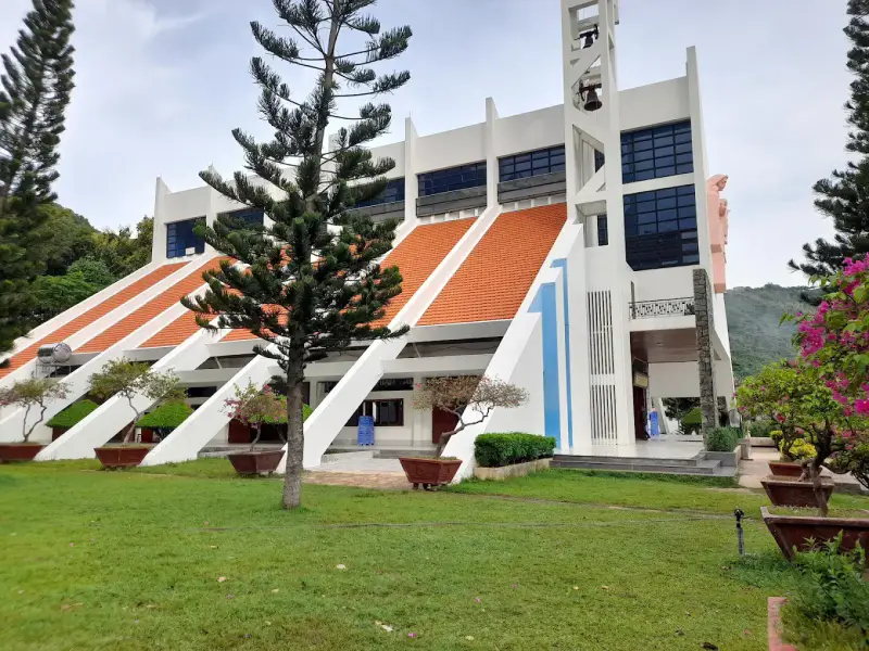 Đền Thánh Đức Mẹ Bãi Dâu - ảnh 2