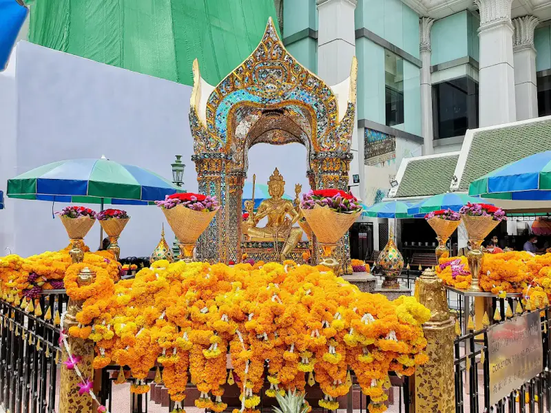 Tượng Thao Maha Brahma (Brahma bốn mặt) - ảnh 4
