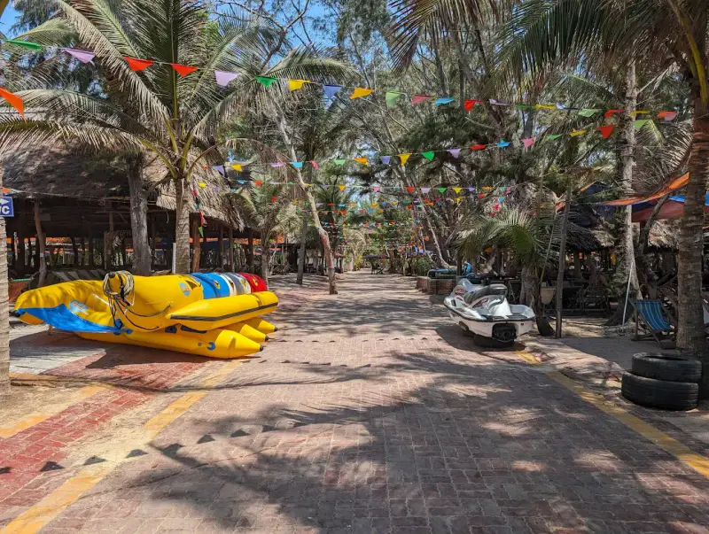 Bãi biển Long Cung - ảnh 2