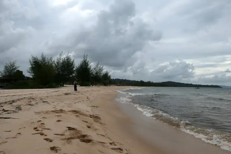 Bãi biển Vũng Bầu - ảnh 2