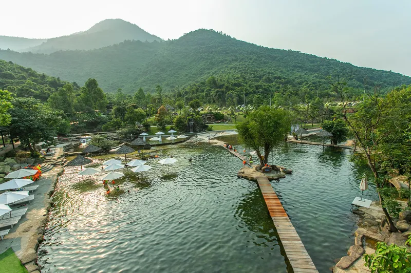 Bạch Mã Village - Thác trượt Bạch Mã